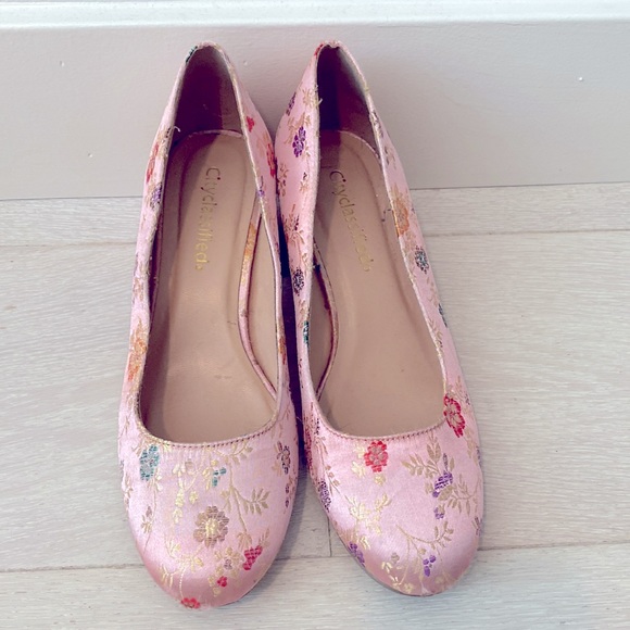 Pink City Classified Heels. Size 8.5 - Picture 2 of 7